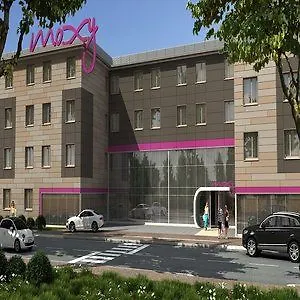 Hotel Moxy Milan Malpensa Airport à Case Nuove