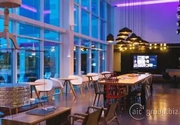 Hotel Moxy Milan Malpensa Airport à Case Nuove