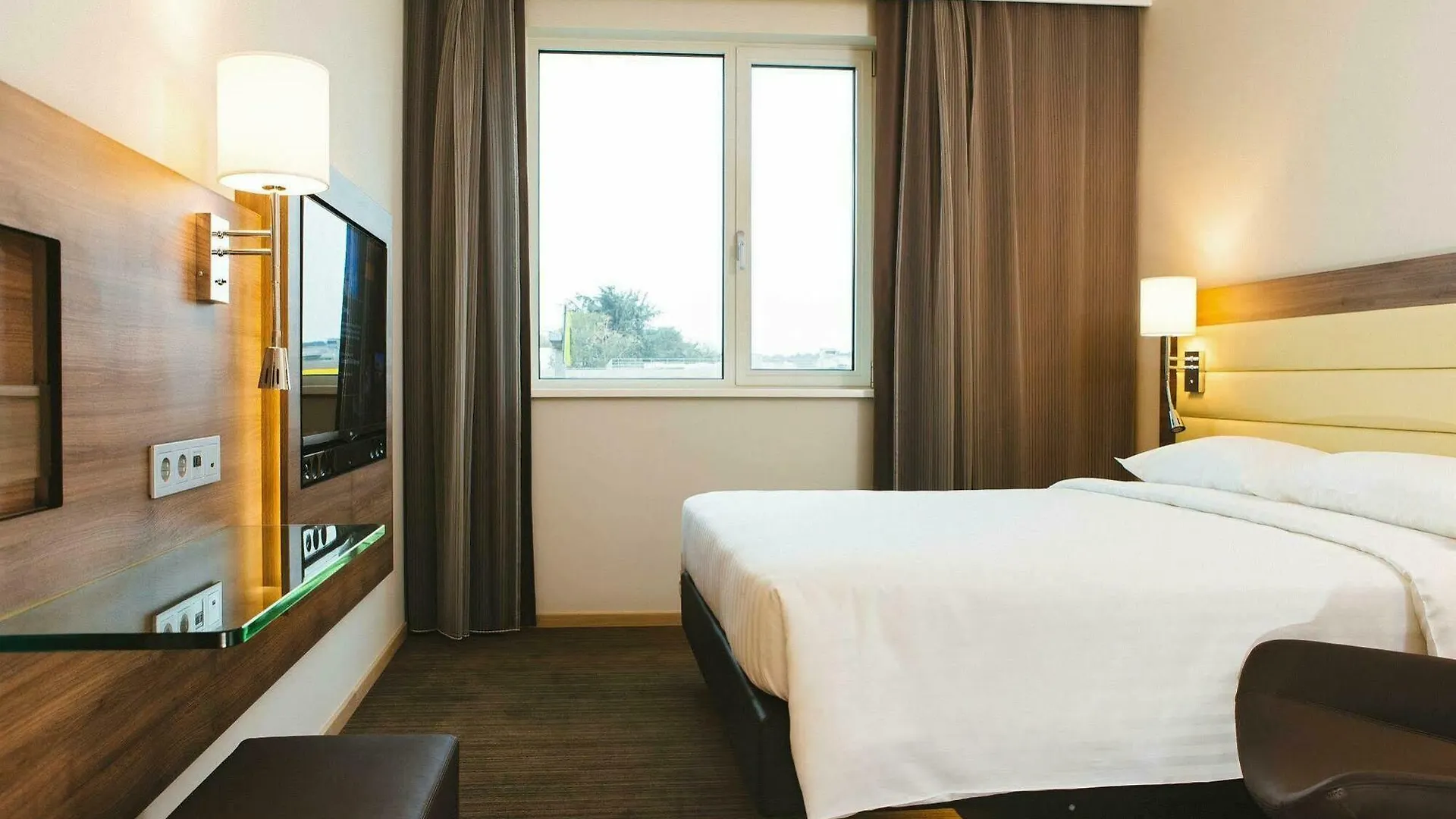 Hotel Moxy Milan Malpensa Airport à Case Nuove   Case Nuove (Lombardy)