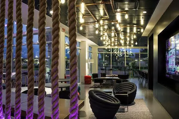 Hotel Moxy Milan Malpensa Airport à Case Nuove